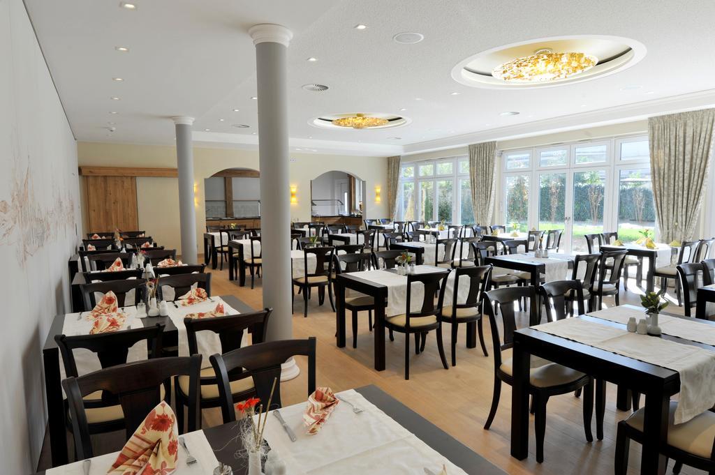 Heuboden Hotel Landhaus Blum ウムキルヒ エクステリア 写真