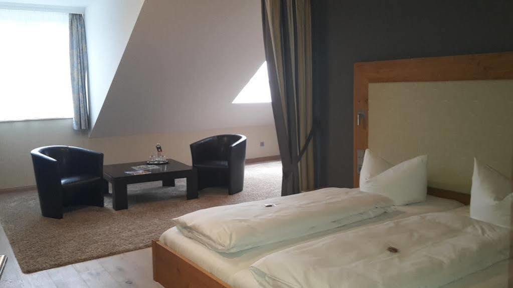 Heuboden Hotel Landhaus Blum ウムキルヒ エクステリア 写真